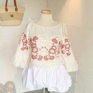 White Lace Floral Embroidered Boho Peasant Top 🌸